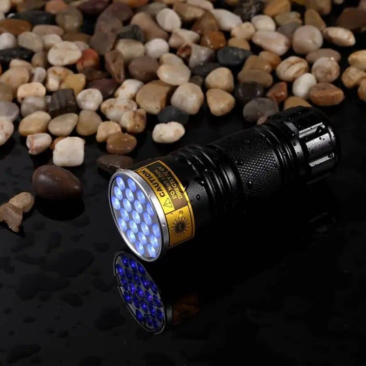 21 LED UV Pocket Flashlight for Home and Travel Use