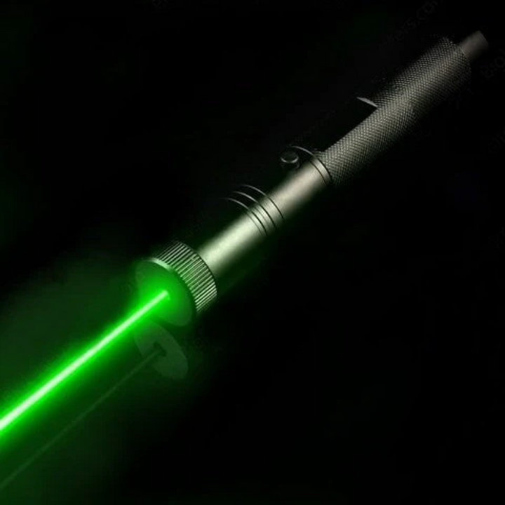 Rechargeable Long-Range Laser Pointer for Outdoor Activities